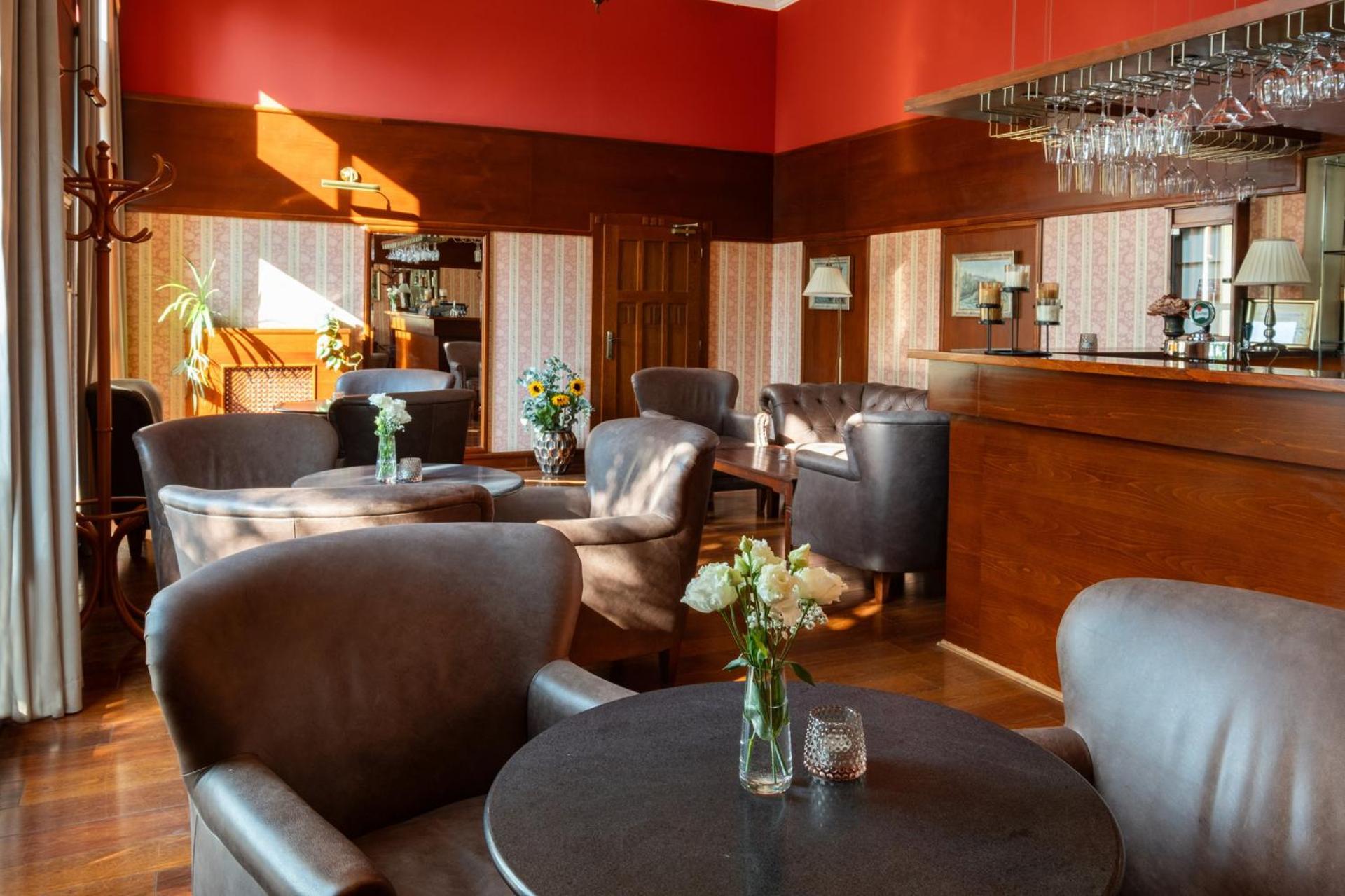 Hotel Golden Eagle Levice Eksteriør bilde