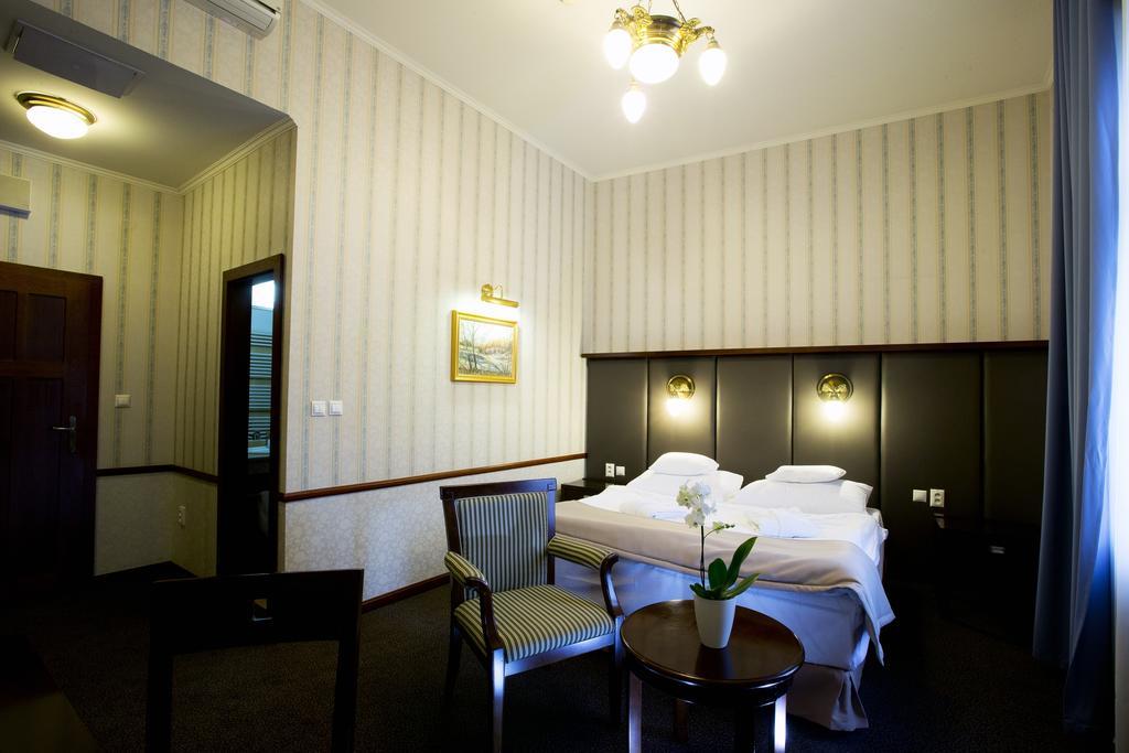 Hotel Golden Eagle Levice Rom bilde